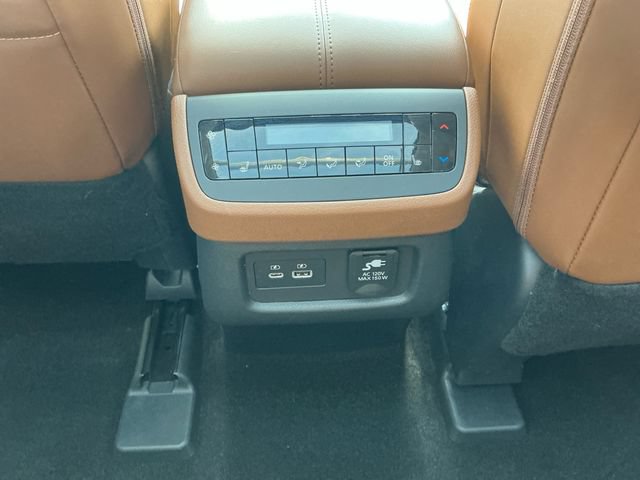 Used 2024 Nissan Pathfinder Platinum AWD/4WD image 26