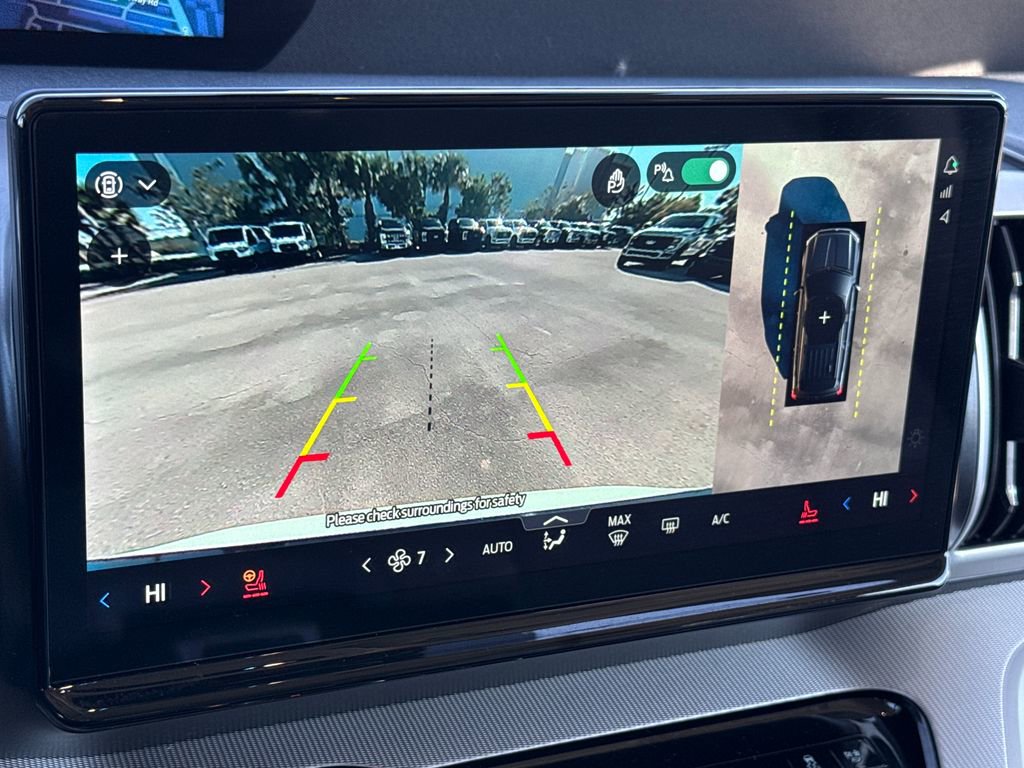 Certified 2025 Ford Expedition Active image 23