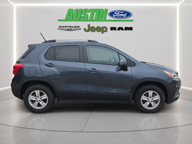 Used 2022 Chevrolet Trax LT w/ LT Convenience Package AWD/4WD image 6