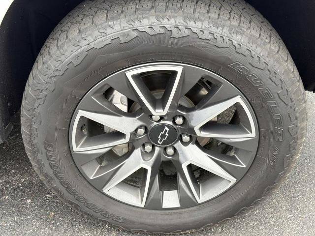 Used 2022 Chevrolet Tahoe Z71 w/ Z71 Off-Road Package AWD/4WD image 10