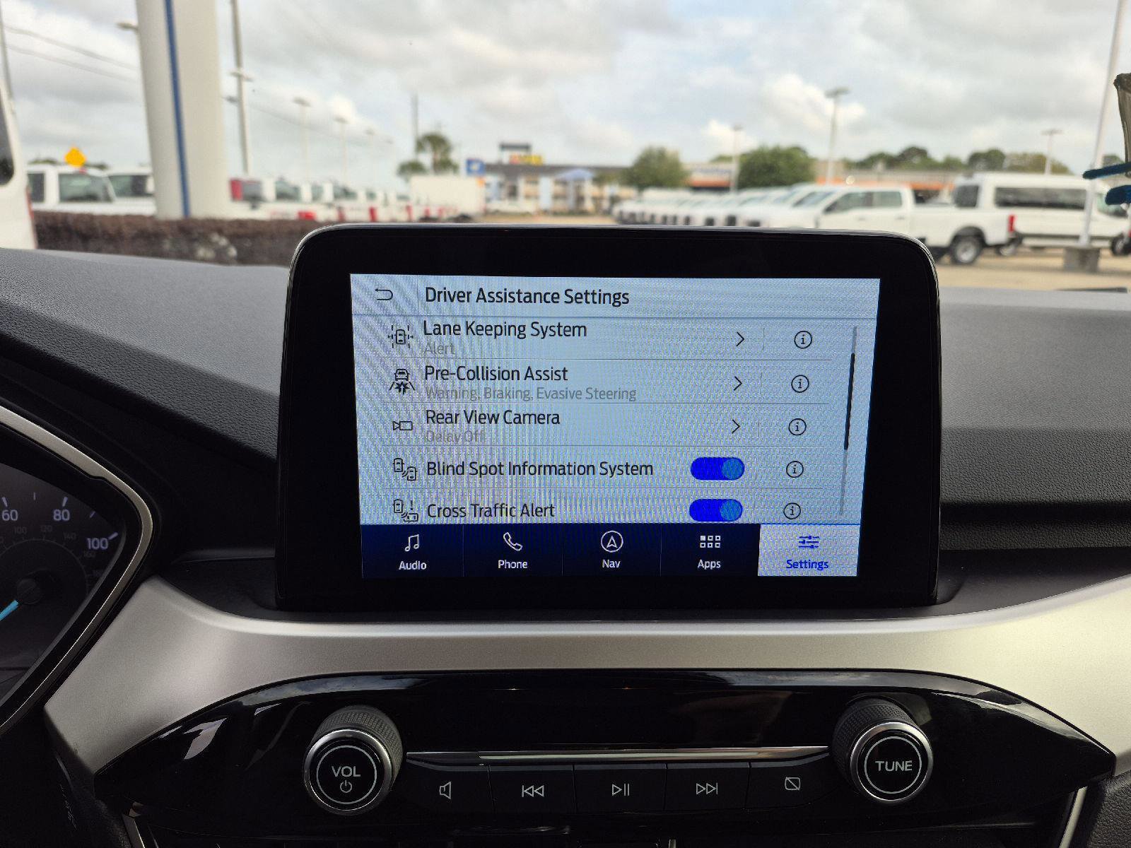 Certified 2020 Ford Escape SE image 10