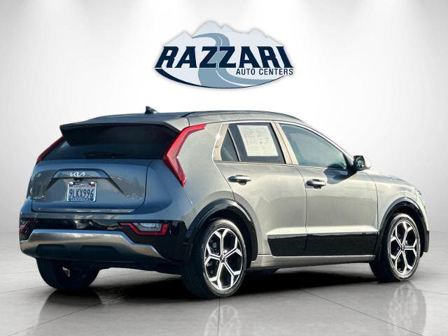 Used 2024 Kia Niro SX Touring FWD image 3