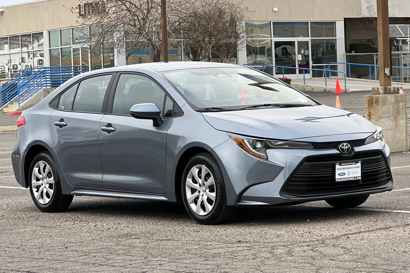 Used 2025 Toyota Corolla LE image 7