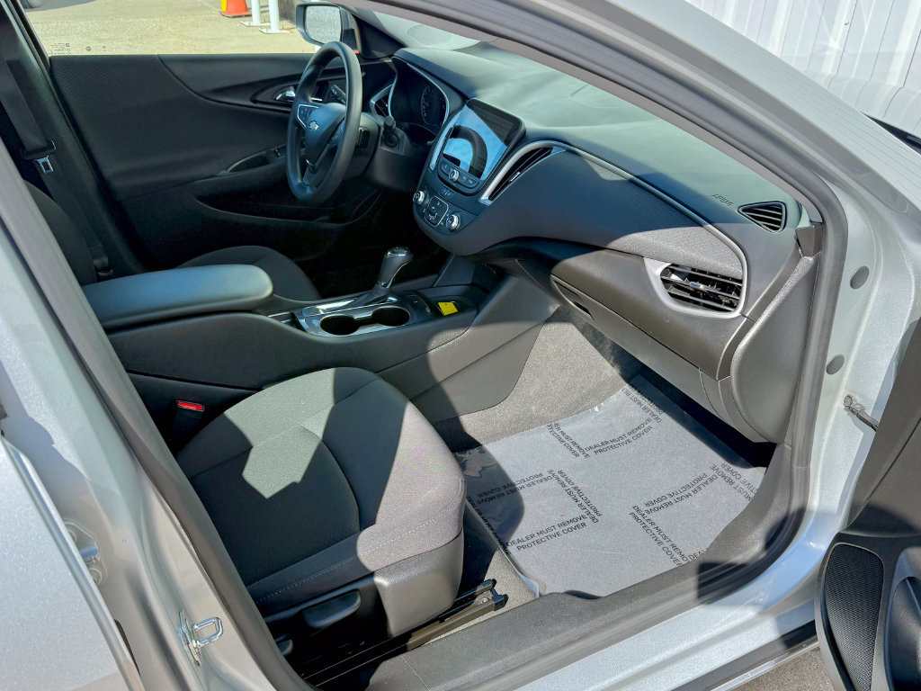 Used 2020 Chevrolet Malibu LS FWD image 18