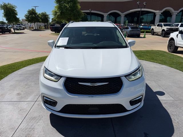 Used 2021 Chrysler Pacifica Touring-L image 5