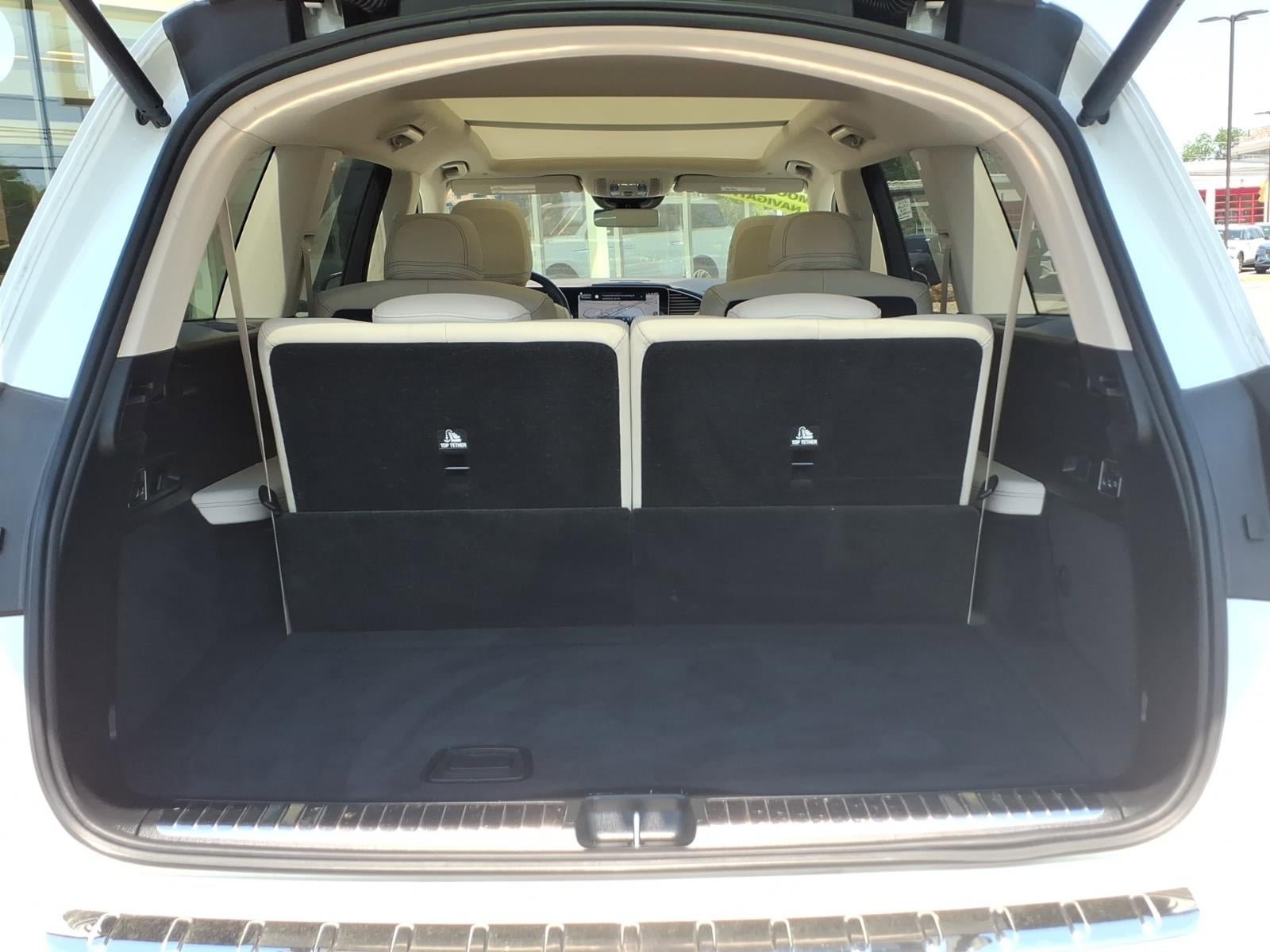 Used 2024 Mercedes-Benz GLS 450 4MATIC image 28