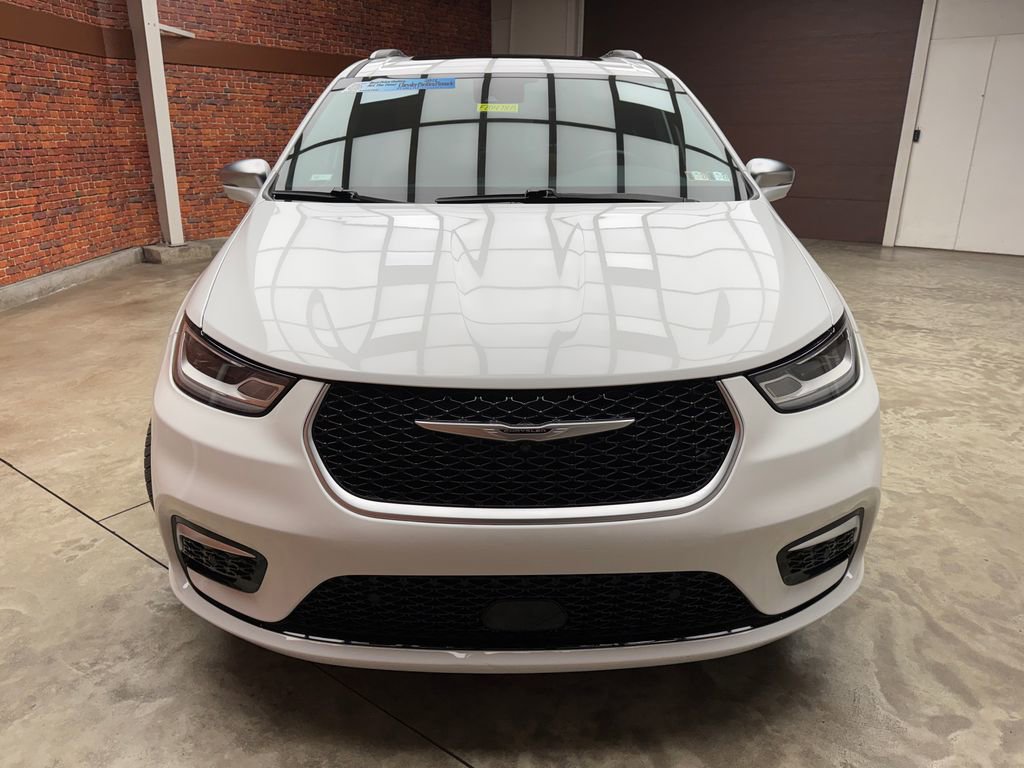 Used 2021 Chrysler Pacifica Pinnacle AWD/4WD image 8
