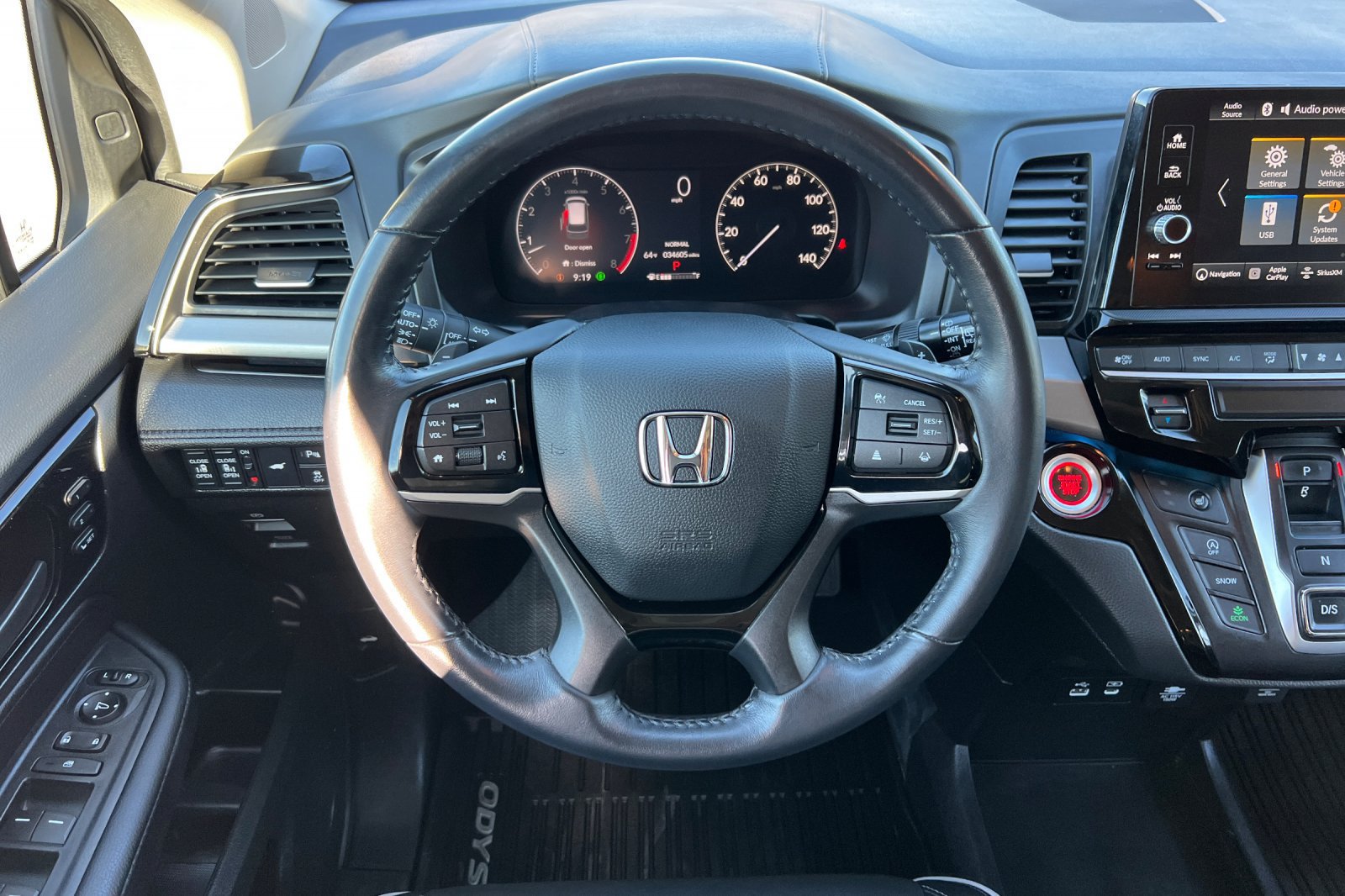 Used 2025 Honda Odyssey Touring image 16