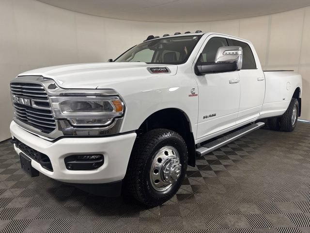 Used 2024 RAM 3500 Laramie AWD/4WD image 8