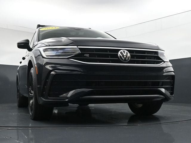 Used 2023 Volkswagen Tiguan SE R-Line FWD image 30