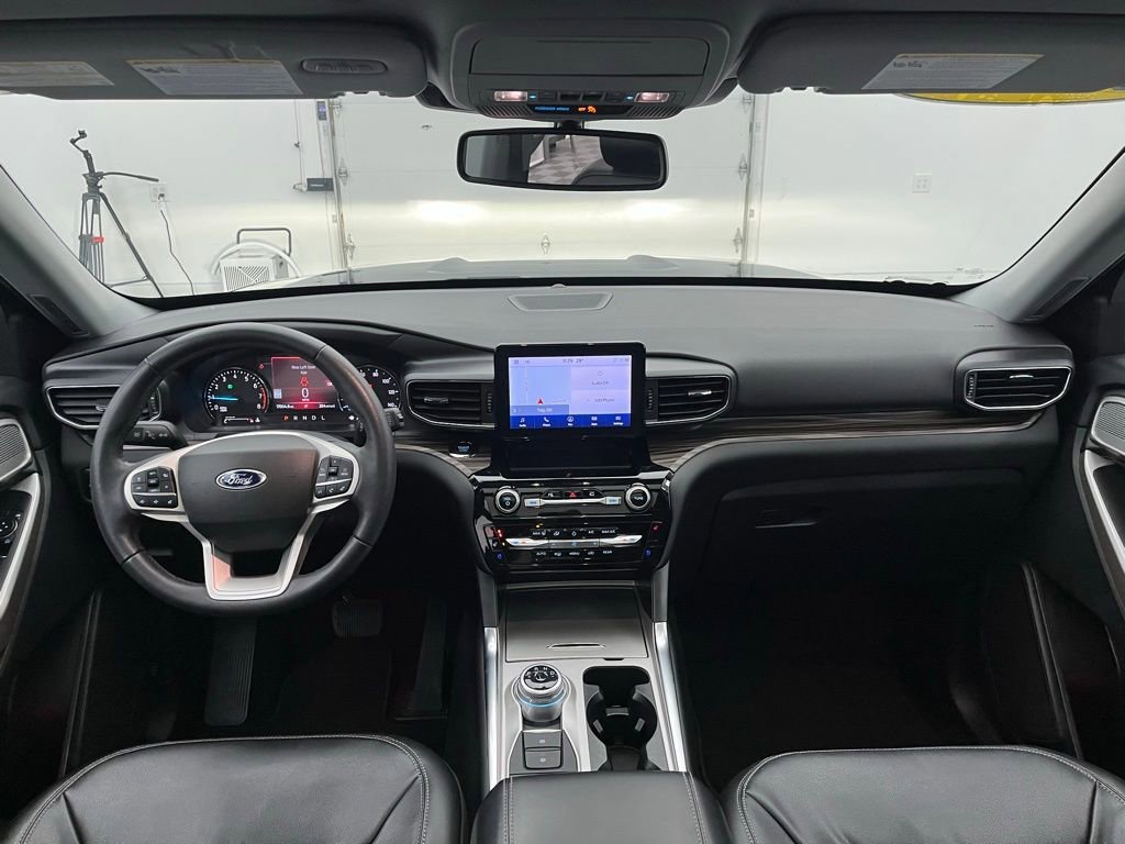 Certified 2023 Ford Explorer Limited w/ Equipment Group 301A image 10
