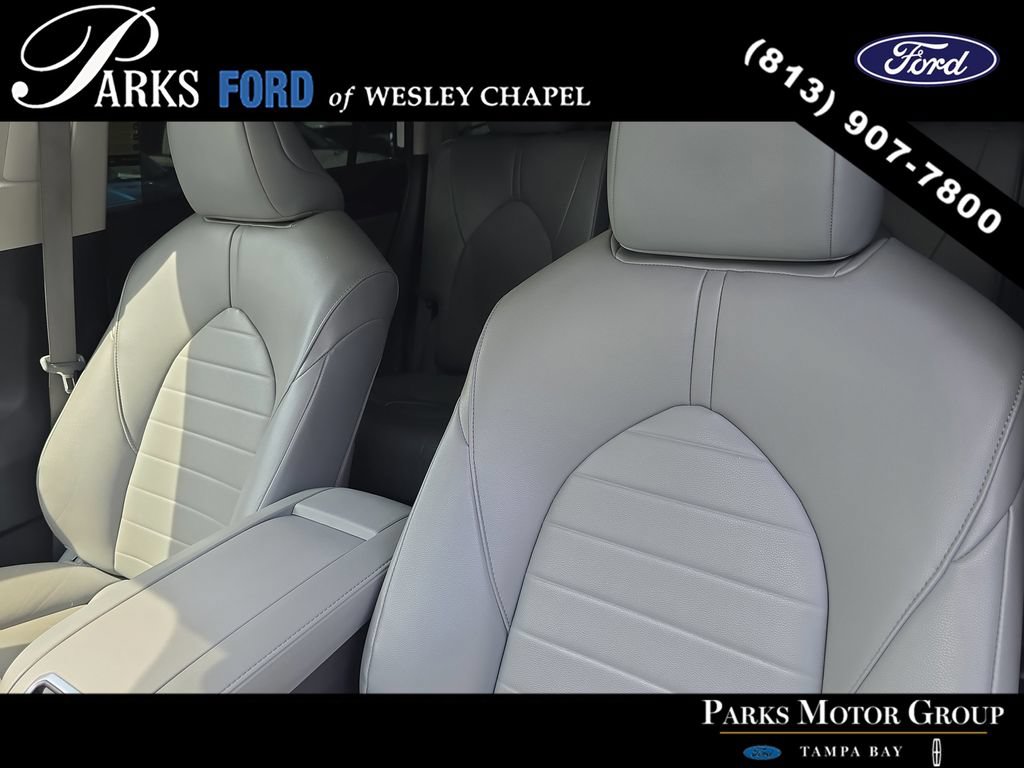 Used 2022 Toyota Highlander XLE FWD image 21