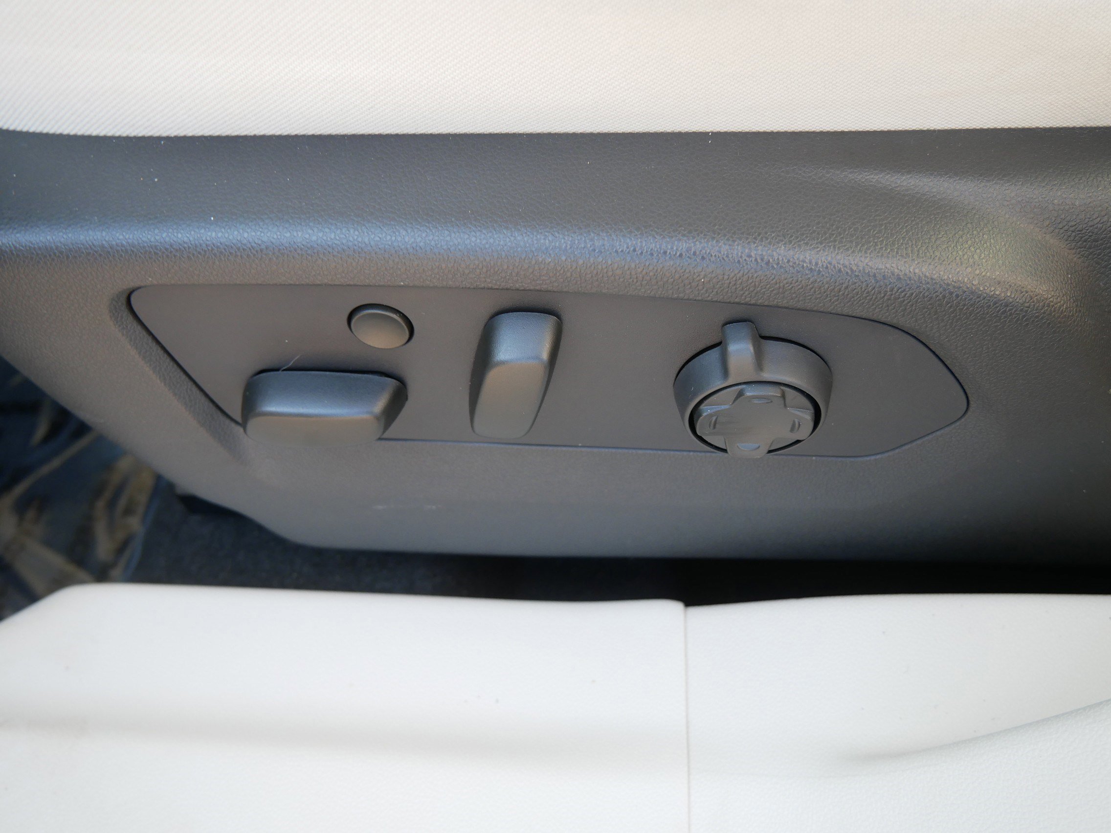 Used 2022 Buick Envision Avenir w/ Technology Package II image 18