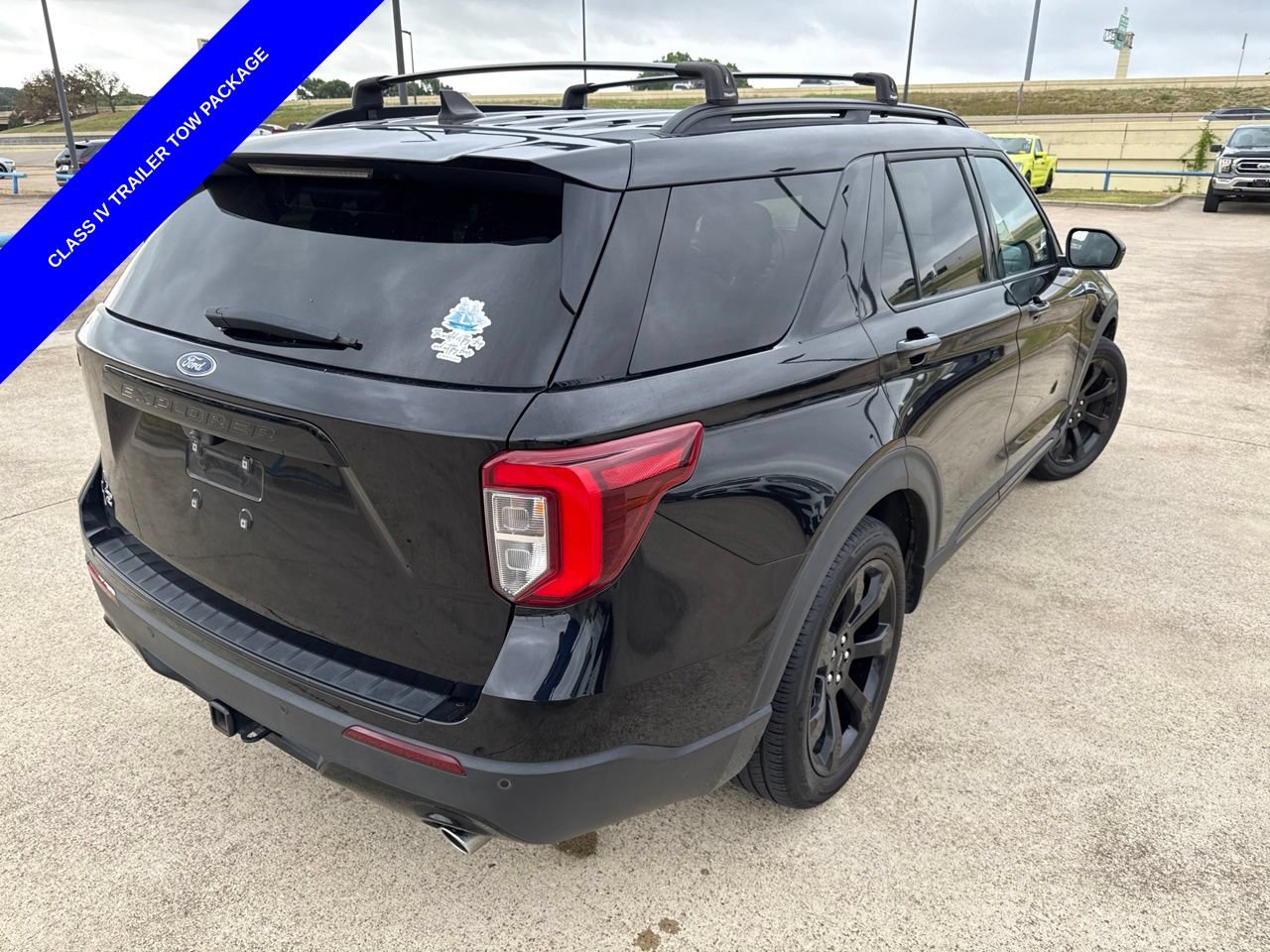 Certified 2023 Ford Explorer ST-Line w/ Class IV Trailer Tow Package RWD image 12