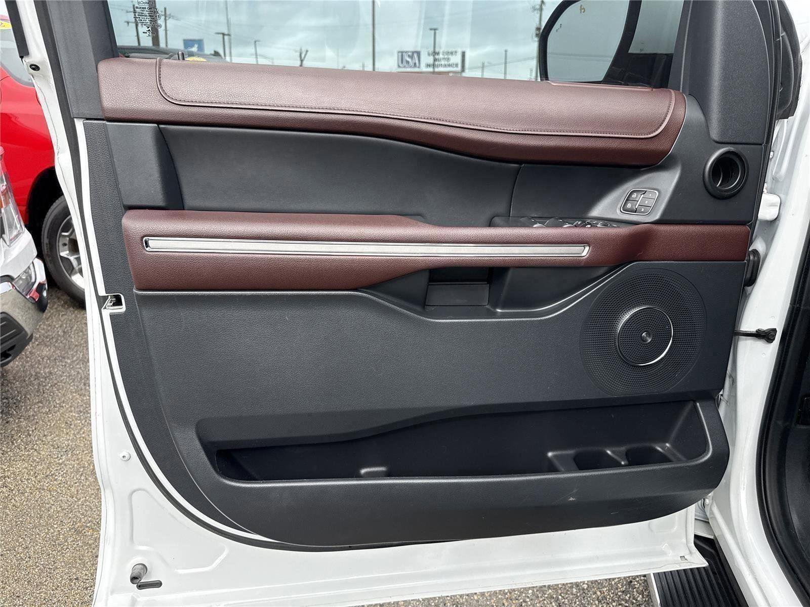 Certified 2022 Ford Expedition Limited image 25