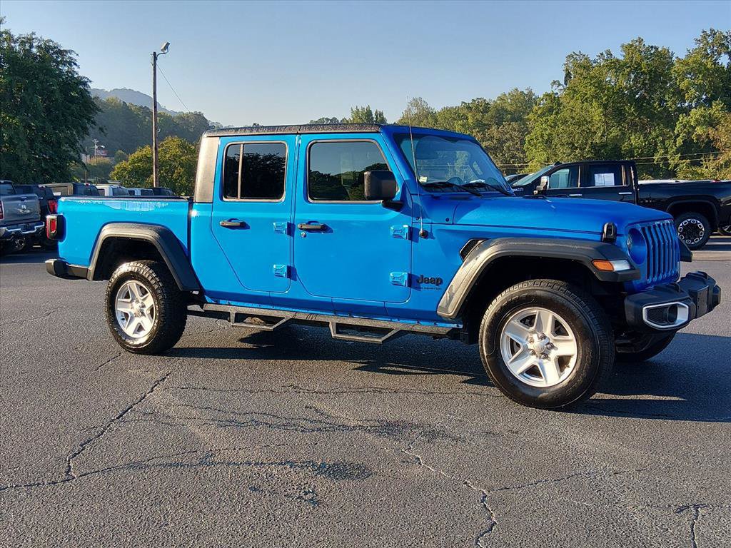 Used 2023 Jeep Gladiator Sport AWD/4WD image 2