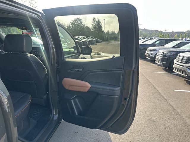 Used 2023 GMC Canyon AT4 w/ AT4 Premium Package AWD/4WD image 17