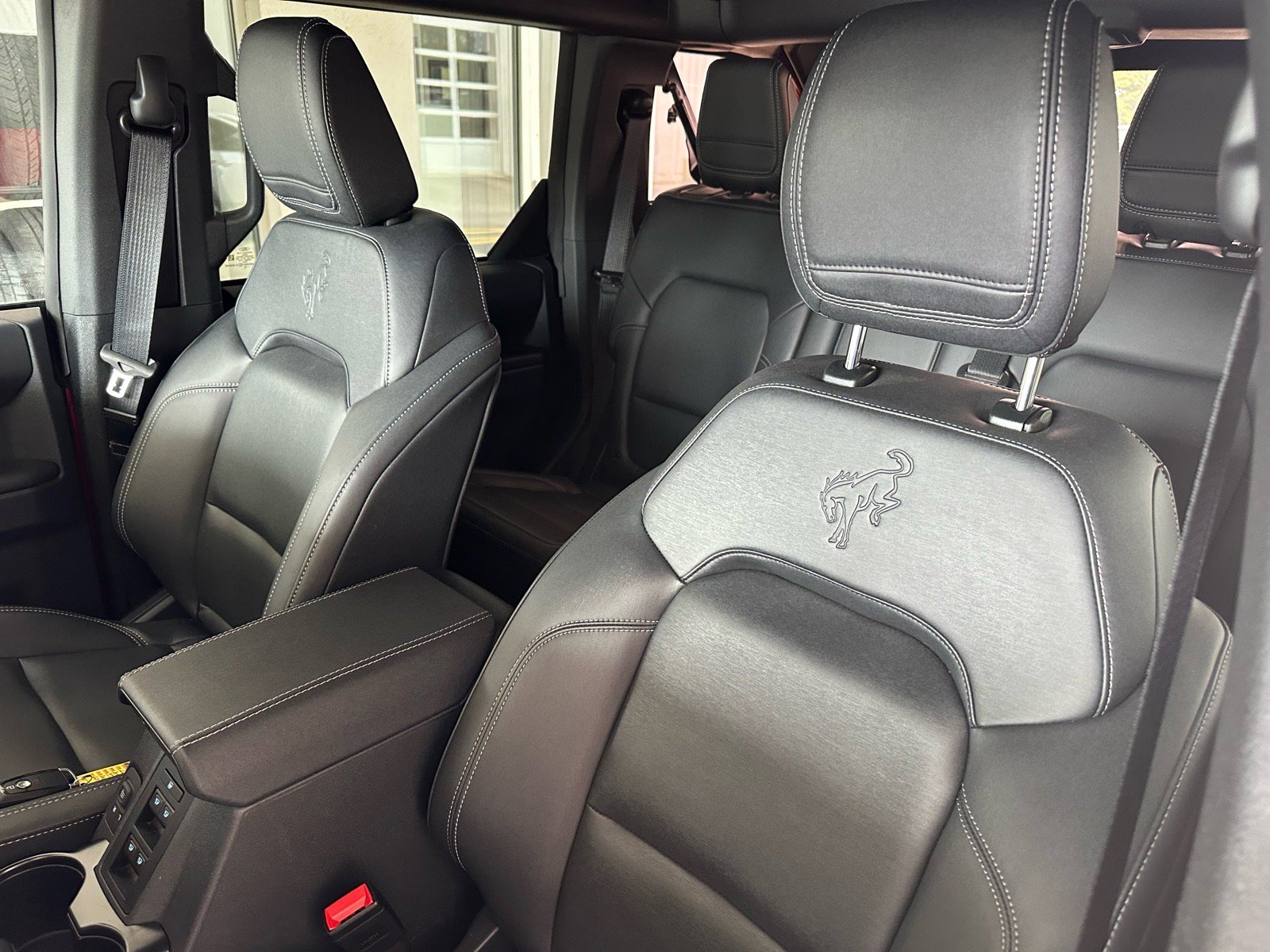 Certified 2025 Ford Bronco Big Bend w/ Black Diamond Package AWD/4WD image 19