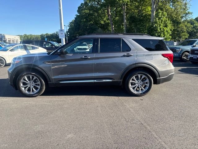 Certified 2022 Ford Explorer XLT w/ Equipment Group 202A AWD/4WD image 4