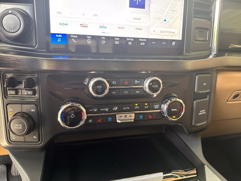 Certified 2025 Ford F250 Lariat w/ Lariat Ultimate Package AWD/4WD image 12