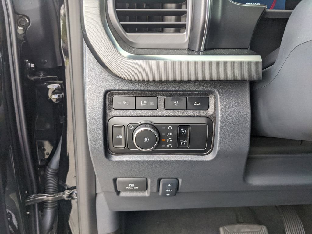 Certified 2024 Ford F250 Platinum w/ Tremor Off-Road Package image 29