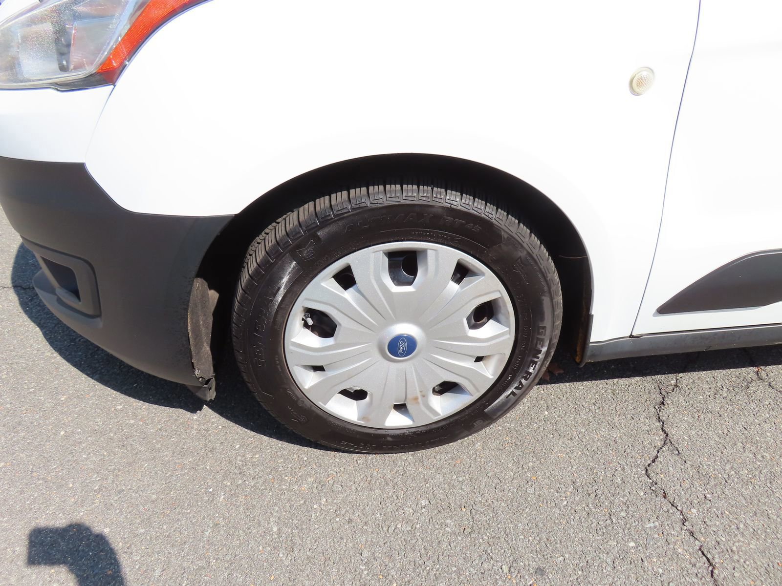 Certified 2020 Ford Transit Connect XL image 11