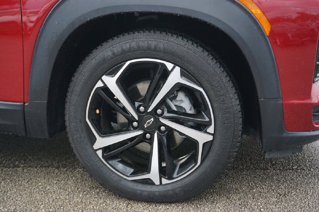 Used 2021 Chevrolet TrailBlazer RS w/ Sun and Liftgate Package FWD image 15