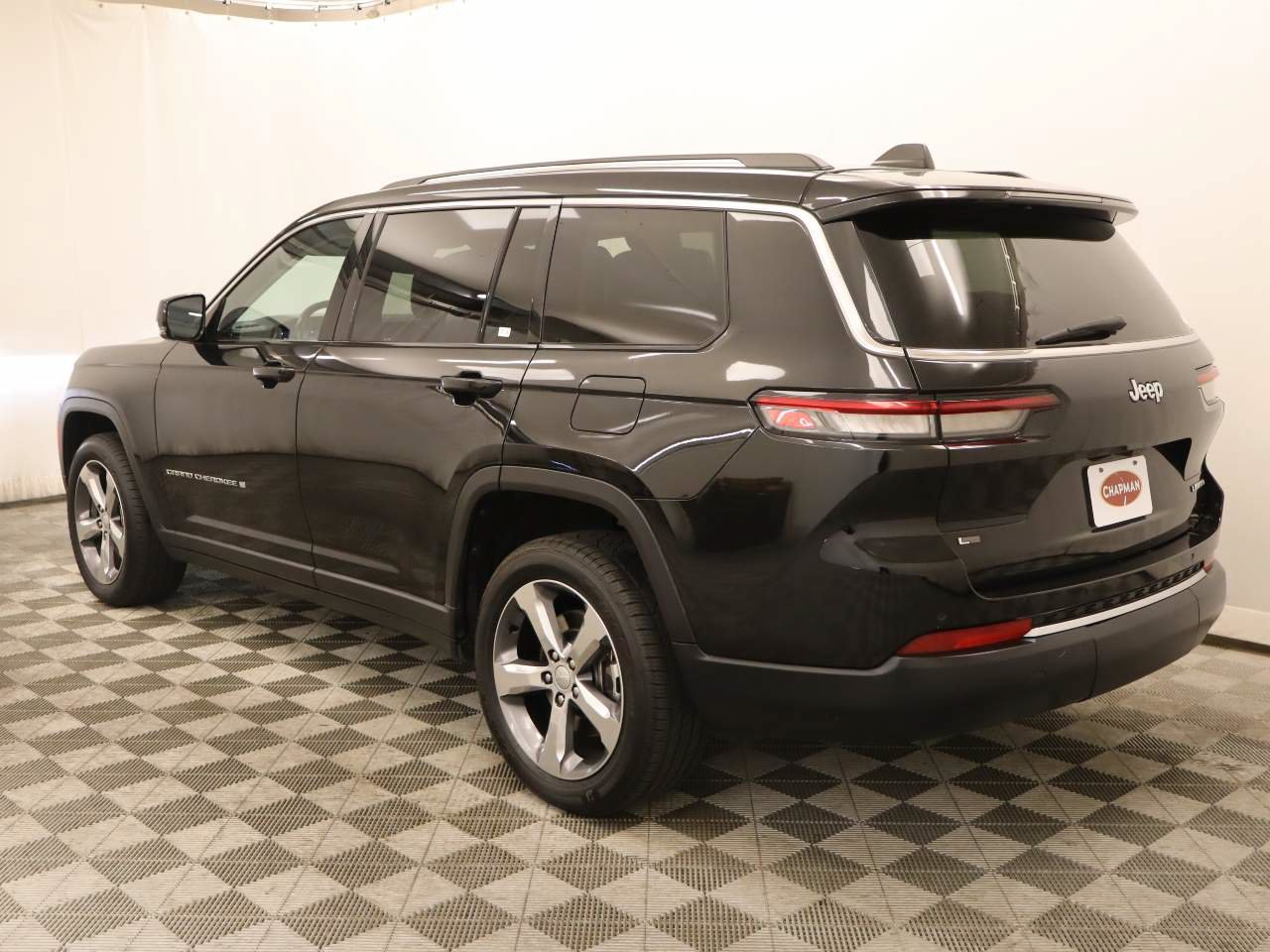 Used 2021 Jeep Grand Cherokee L Limited RWD image 3
