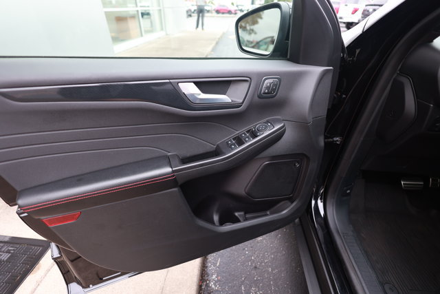 Certified 2024 Ford Escape ST-Line Elite w/ Premium Technology Package AWD/4WD image 12