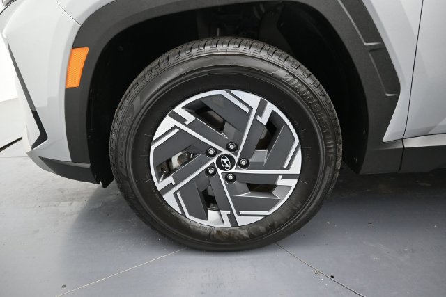 Used 2025 Hyundai Tucson Blue AWD/4WD image 9