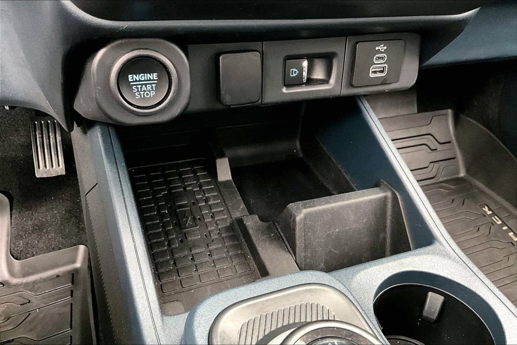 Certified 2025 Ford Maverick Tremor AWD/4WD image 33