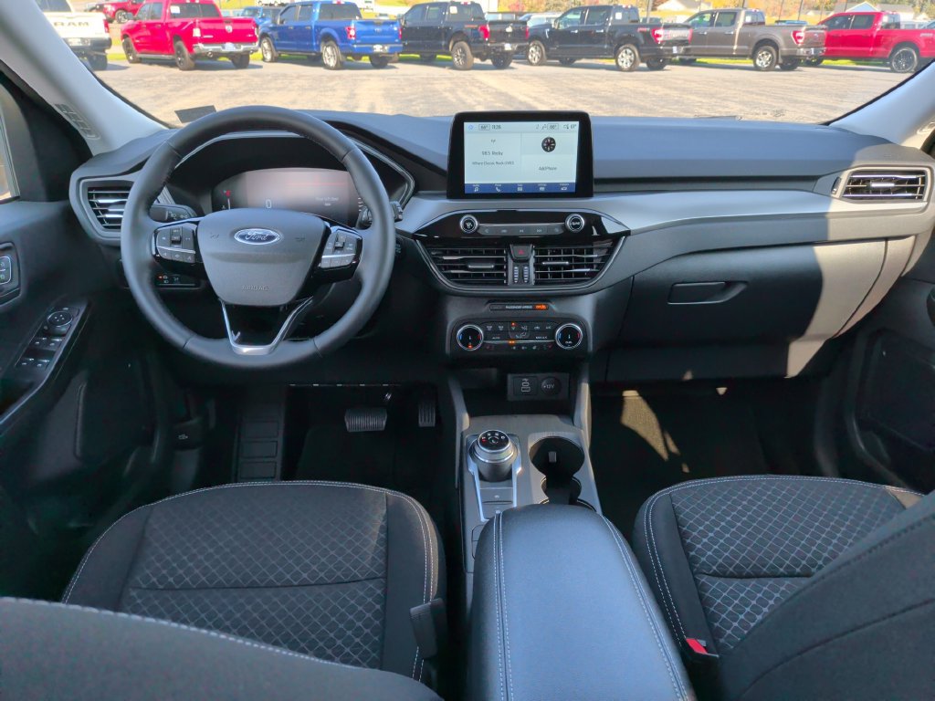 Certified 2024 Ford Escape Active AWD/4WD image 9