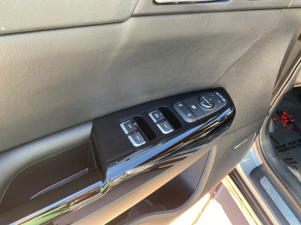 Used 2020 Kia Sportage SX image 22