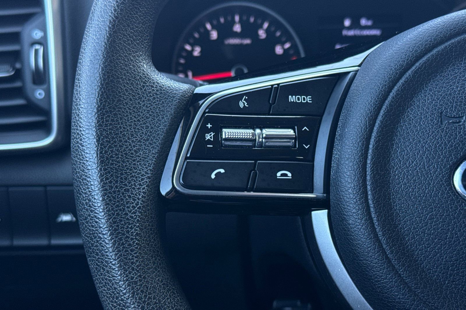 Used 2020 Kia Sportage LX FWD image 19