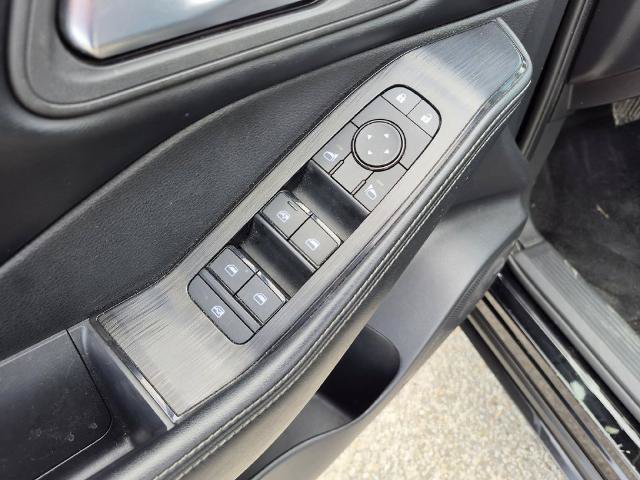 Used 2025 Nissan Rogue SV FWD image 19