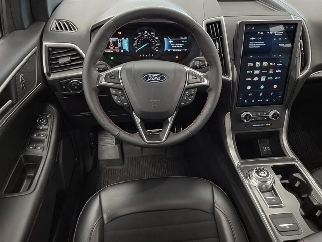 Certified 2024 Ford Edge ST-Line image 9