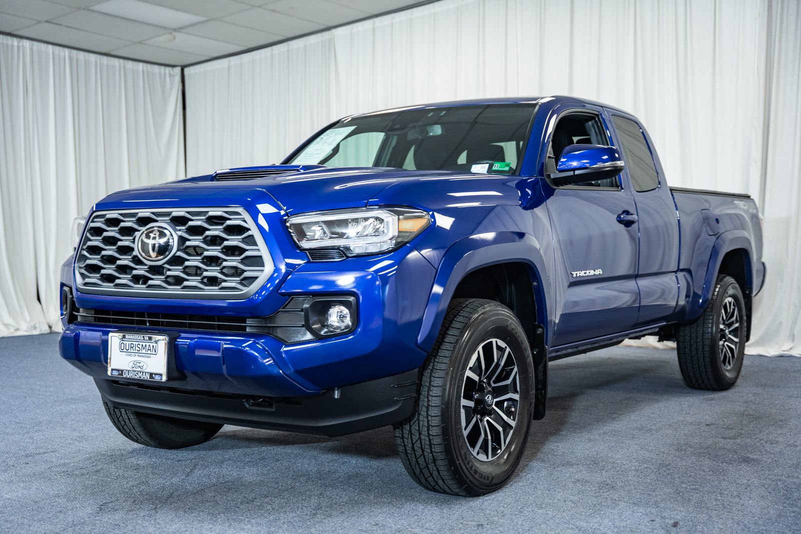 Used 2022 Toyota Tacoma TRD Sport image 3