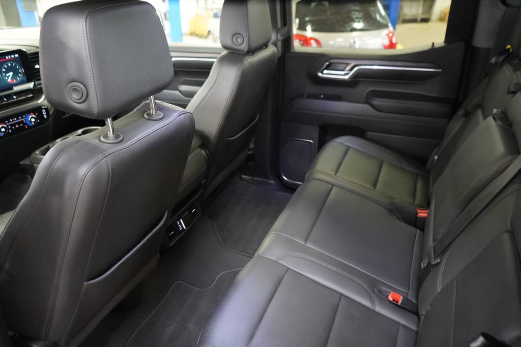 Used 2024 GMC Sierra 1500 SLT RWD image 32
