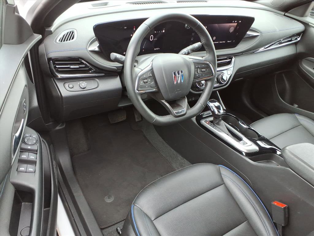 Used 2025 Buick Envista Sport Touring FWD image 8