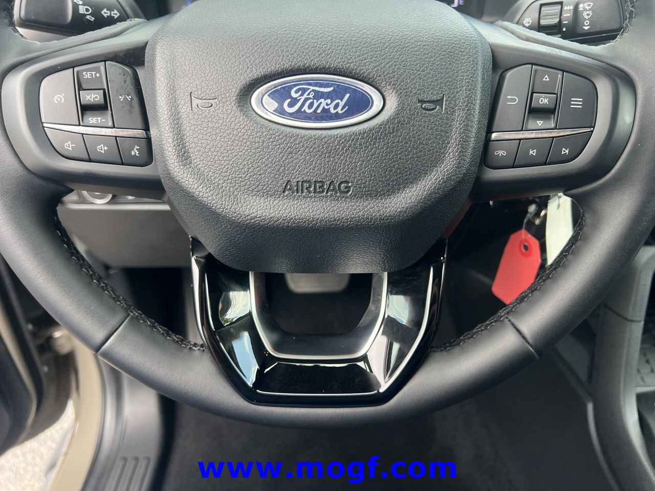 Certified 2025 Ford Ranger XLT w/ FX4 Off-Road Package AWD/4WD image 8