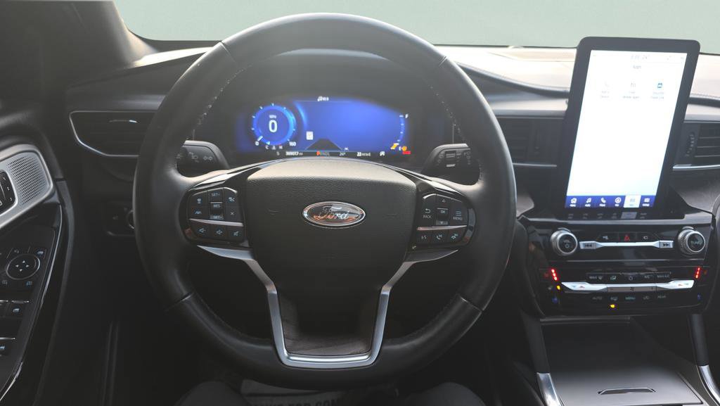 Certified 2023 Ford Explorer Platinum w/ Technology Package image 22