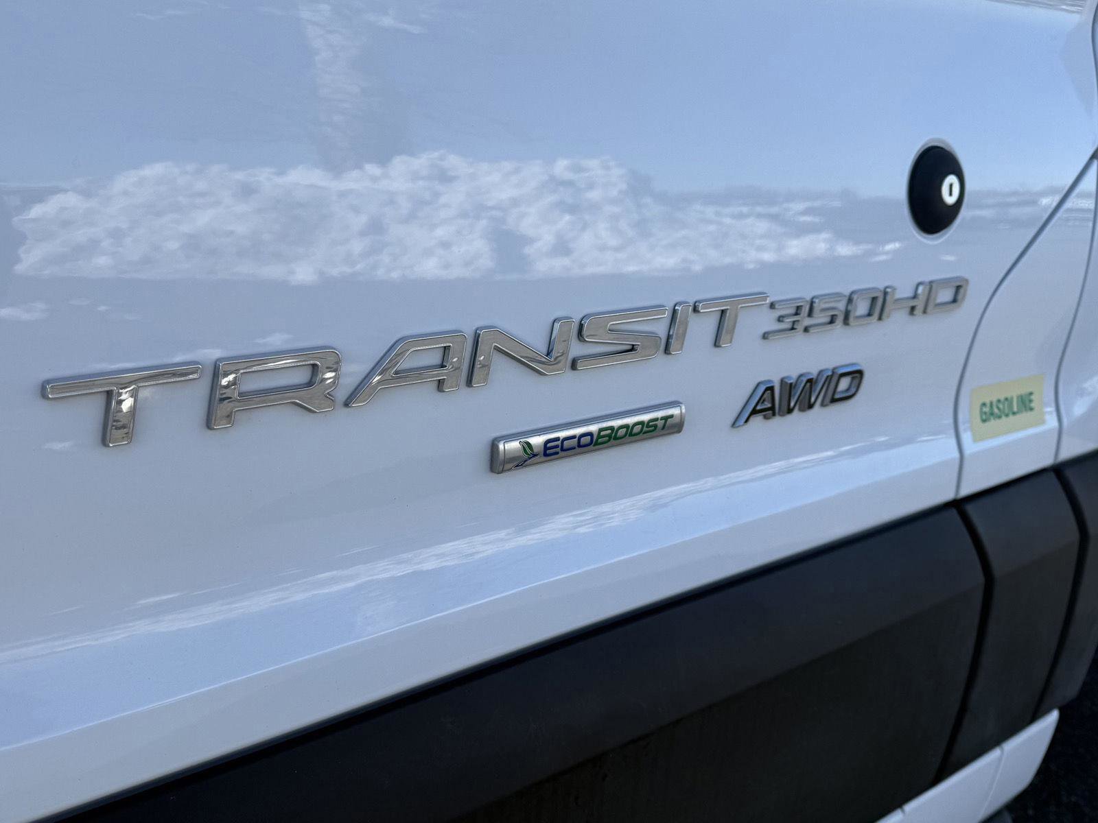 Certified 2022 Ford Transit 350 T350hd w/ Interior Upgrade Package image 15