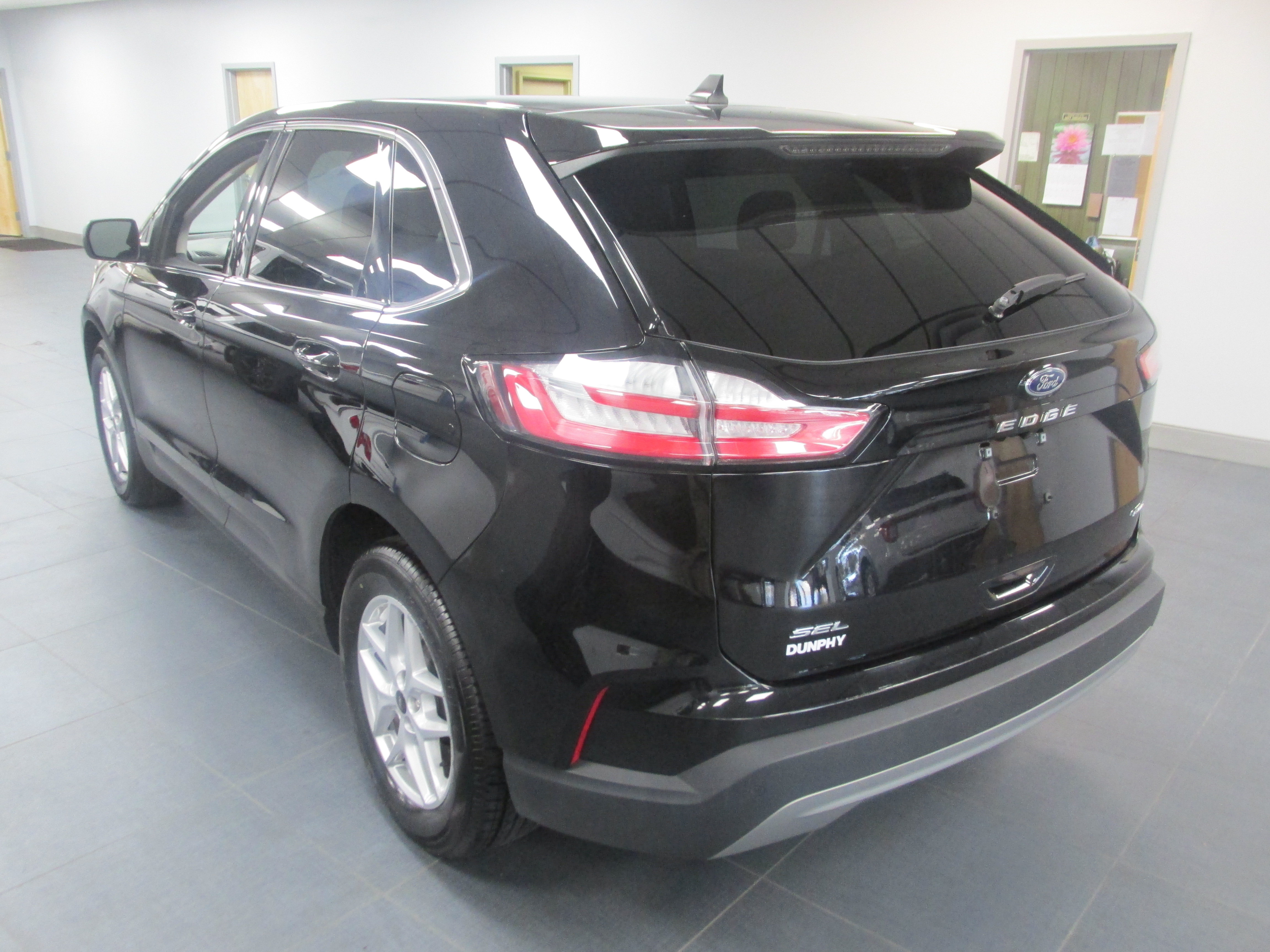 Certified 2024 Ford Edge SEL AWD/4WD image 7