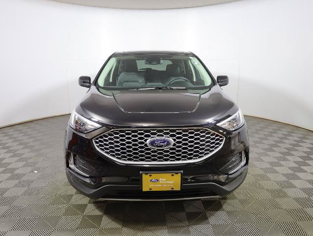 Certified 2024 Ford Edge SEL w/ Convenience Package AWD/4WD image 3