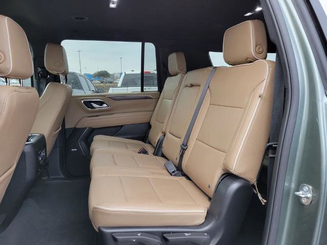 Used 2024 Chevrolet Suburban Premier image 16