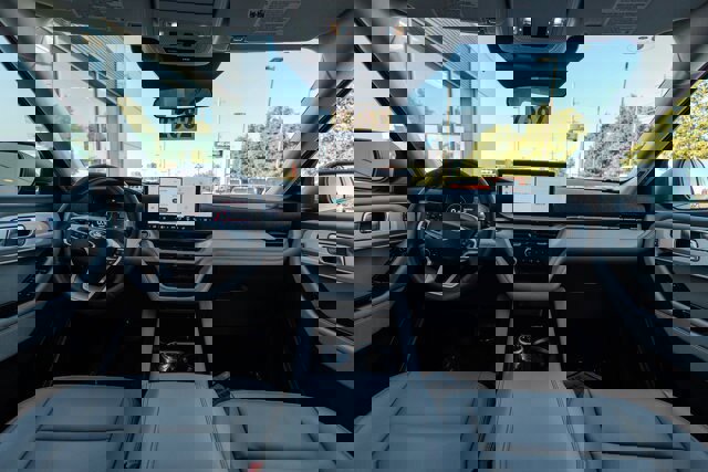 Certified 2025 Ford Explorer Active w/ Active Comfort Package image 11