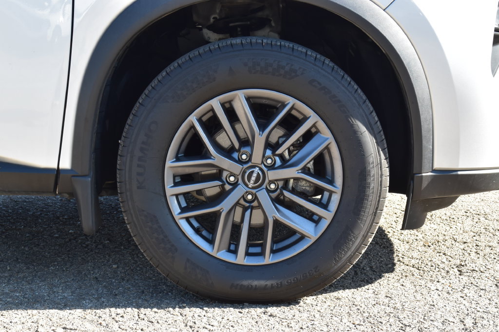 Used 2024 Nissan Rogue S AWD/4WD image 4
