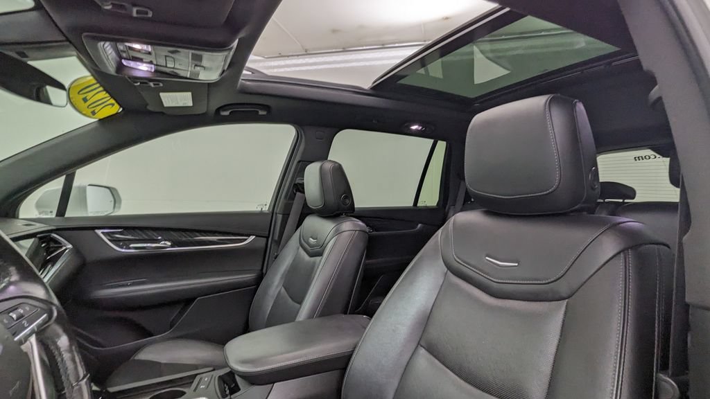 Used 2020 Cadillac XT6 Premium Luxury AWD/4WD image 3