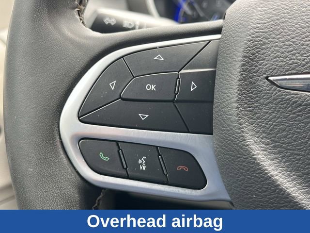 Used 2023 Chrysler Pacifica Touring-L FWD image 36
