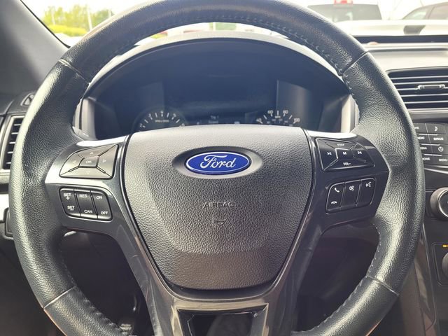 Certified 2019 Ford Explorer XLT FWD image 25